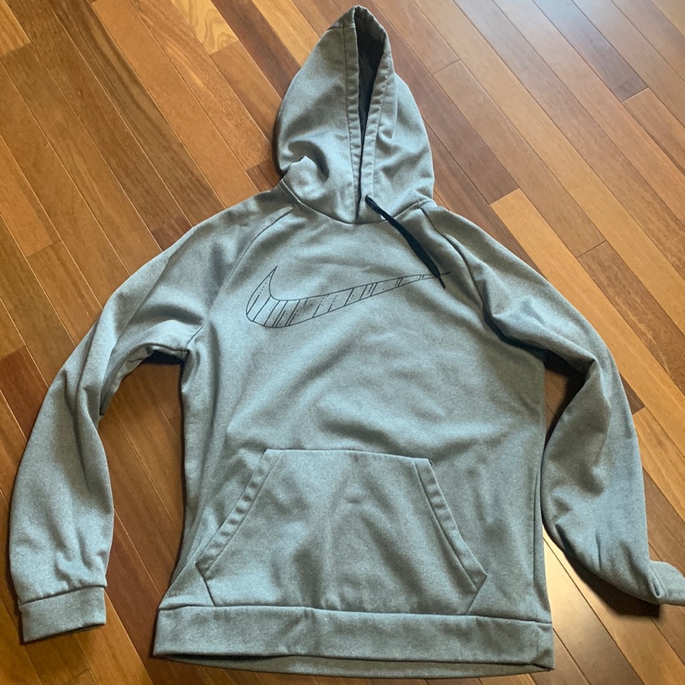 Nike hoodie, men’s medium